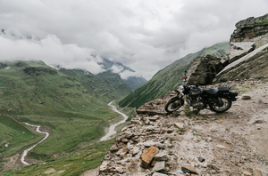 The Thrill Seeker's Guide: Exploring India's Best Motorcycle Routes