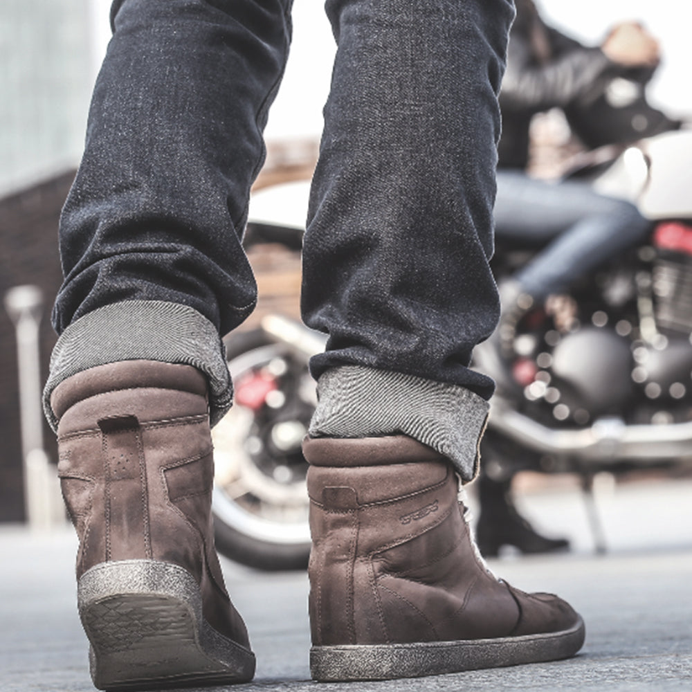 Top Picks of Street Style Boots for Everyday Riding